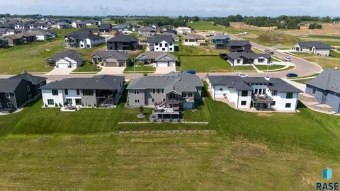 View/Area - 8401 E Roughlock St, Sioux Falls, SD 57110 photo 5 of 10