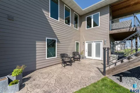 Exterior - 8401 E Roughlock St, Sioux Falls, SD 57110 photo 16 of 22