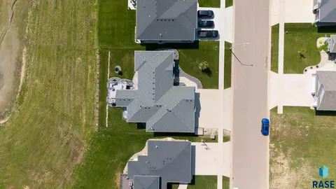 View/Area - 8401 E Roughlock St, Sioux Falls, SD 57110 photo 7 of 10