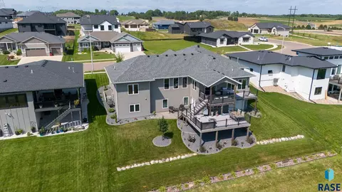 View/Area - 8401 E Roughlock St, Sioux Falls, SD 57110 photo 1 of 10
