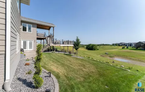 Exterior - 8401 E Roughlock St, Sioux Falls, SD 57110 photo 20 of 22