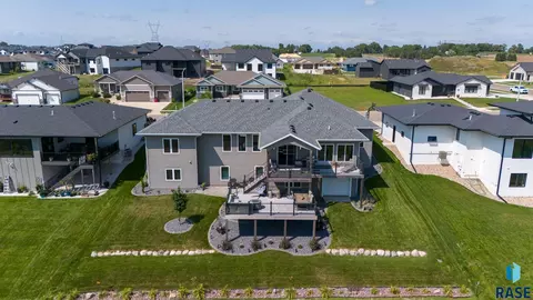View/Area - 8401 E Roughlock St, Sioux Falls, SD 57110 photo 2 of 10