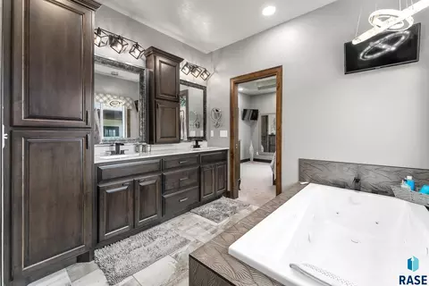 Bath - 8401 E Roughlock St, Sioux Falls, SD 57110 photo 7 of 10