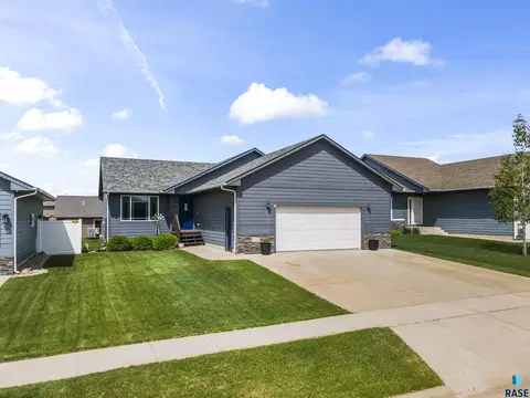 4013 Homerun Ave, Sioux Falls, SD 57110