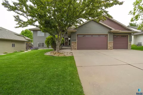 4108 W 90th St, Sioux Falls, SD 57108