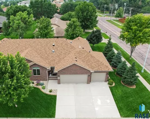 View/Area - 3738 E Fox Run Pl, Sioux Falls, SD 57103 photo 2 of 6