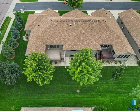 View/Area - 3738 E Fox Run Pl, Sioux Falls, SD 57103 photo 1 of 6