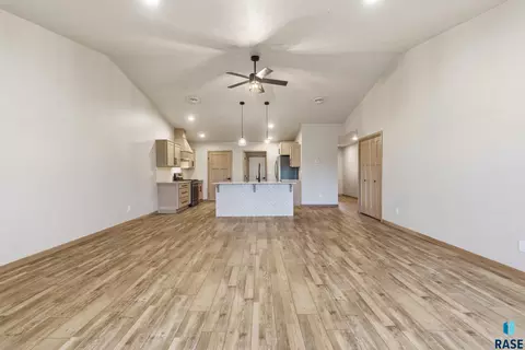 Living - 20 W 20th Ave, Mitchell, SD 57301 photo 4 of 4