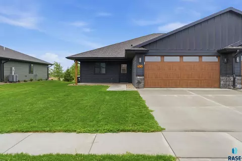 20 W 20th Ave, Mitchell, SD 57301