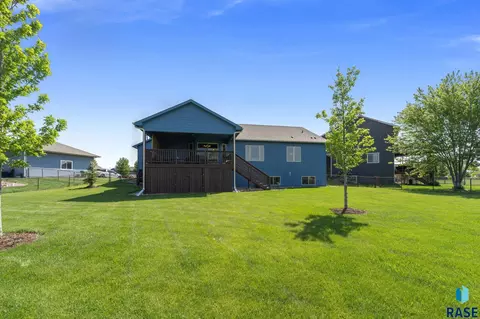 Exterior - 760 Fox Ct, Tea, SD 57064 photo 9 of 14