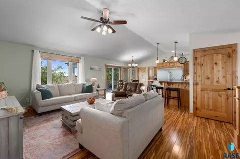 Living - 760 Fox Ct, Tea, SD 57064 photo 2 of 5