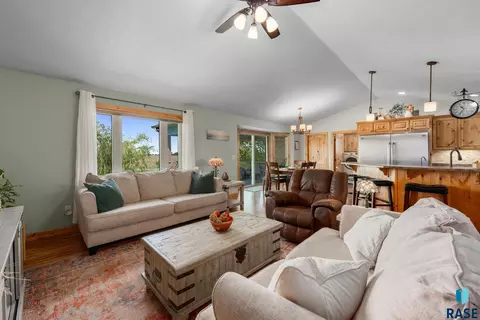 Living - 760 Fox Ct, Tea, SD 57064 photo 3 of 5