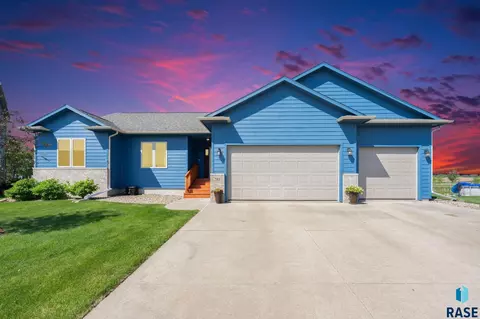 760 Fox Ct, Tea, SD 57064