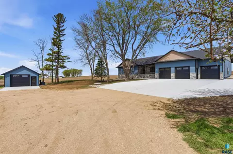 595 County Highway 4, Beaver Creek, MN 56116