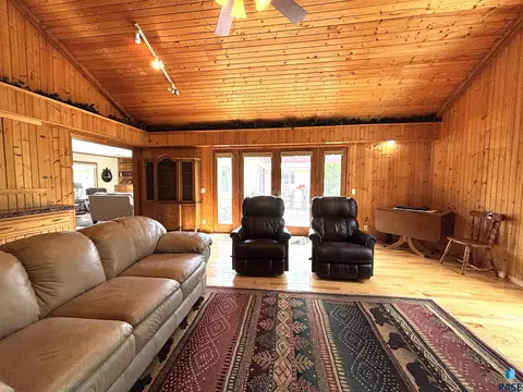 Living - 316 E 5th St, Miller, SD 57362 photo 4 of 14