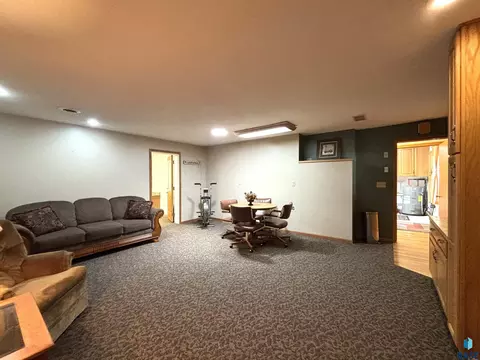 Living - 316 E 5th St, Miller, SD 57362 photo 13 of 14