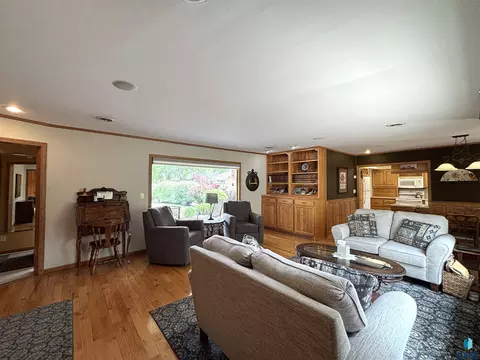 Living - 316 E 5th St, Miller, SD 57362 photo 8 of 14