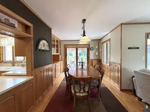 Dining - 316 E 5th St, Miller, SD 57362 photo 1 of 4