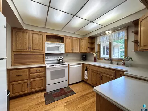 Kitchen - 316 E 5th St, Miller, SD 57362 photo 2 of 5