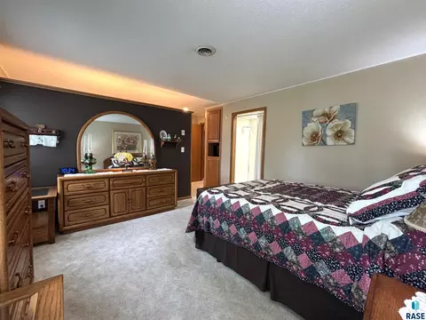 Bedroom - 316 E 5th St, Miller, SD 57362 photo 3 of 6