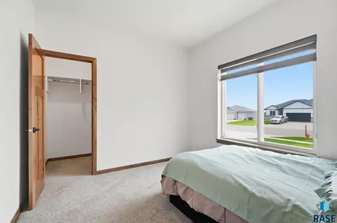 Bedroom - 7212 E 49th St, Sioux Falls, SD 57110 photo 3 of 6