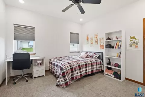 Bedroom - 7212 E 49th St, Sioux Falls, SD 57110 photo 2 of 6