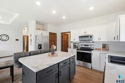 Kitchen - 7212 E 49th St, Sioux Falls, SD 57110 photo 2 of 3