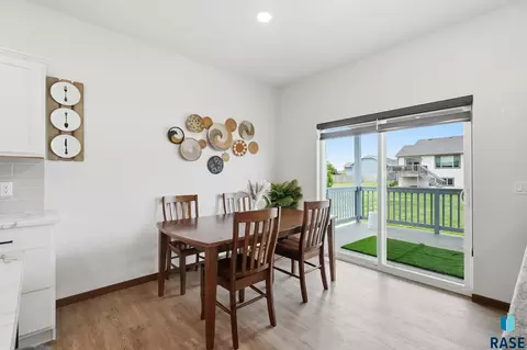Dining - 7212 E 49th St, Sioux Falls, SD 57110 photo 1 of 1