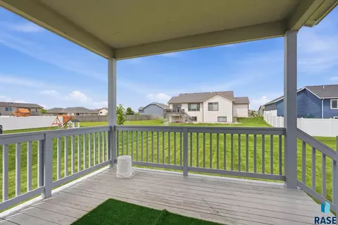 Exterior - 7212 E 49th St, Sioux Falls, SD 57110 photo 1 of 3