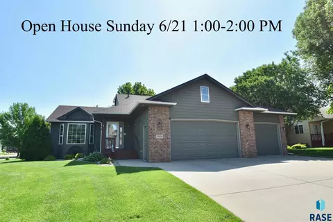 3300 S Fernwood Ave, Sioux Falls, SD 57110
