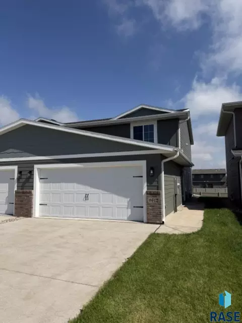 9612 W Tunis Dr, Sioux Falls, SD 57106