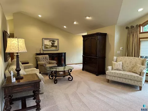 Living - 904 S Stadium Dr, Freeman, SD 57029 photo 5 of 11