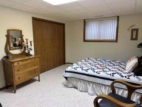 Bedroom - 904 S Stadium Dr, Freeman, SD 57029 photo 6 of 7