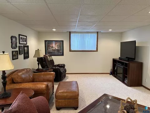 Living - 904 S Stadium Dr, Freeman, SD 57029 photo 11 of 11