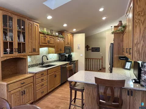 Kitchen - 904 S Stadium Dr, Freeman, SD 57029 photo 1 of 5