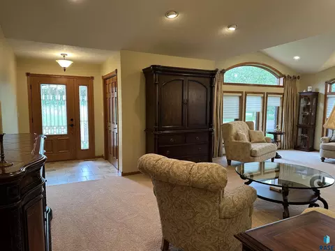 Entry Way - 904 S Stadium Dr, Freeman, SD 57029 photo 1 of 7