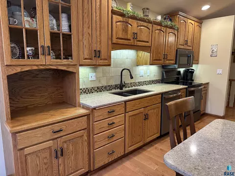 Kitchen - 904 S Stadium Dr, Freeman, SD 57029 photo 2 of 5