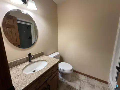 Bath - 904 S Stadium Dr, Freeman, SD 57029 photo 1 of 5