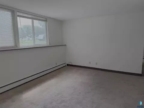 Living - 201 Wicker St, Gayville, SD 57031 photo 1 of 2