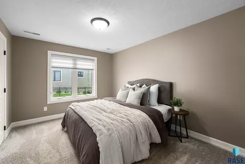 Bedroom - 2502 N Lammers Ct, Tea, SD 57064 photo 5 of 8