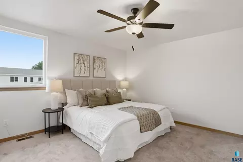 Bedroom - 8025 E Tencate Pl, Sioux Falls, SD 57110 photo 1 of 3