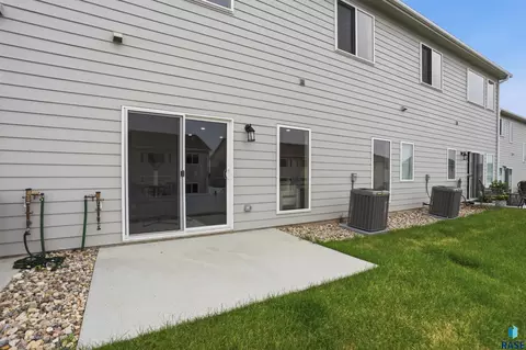 Exterior - 8025 E Tencate Pl, Sioux Falls, SD 57110 photo 1 of 1