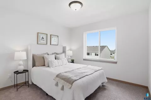 Bedroom - 8025 E Tencate Pl, Sioux Falls, SD 57110 photo 3 of 3