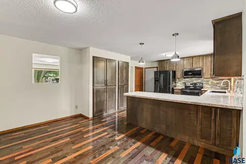 Kitchen - 912 NE 9th St, Madison, SD 57042 photo 4 of 4