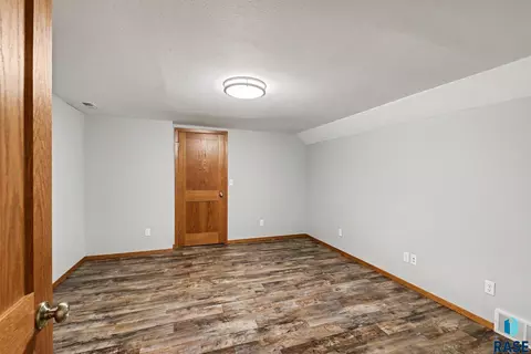 Bedroom - 912 NE 9th St, Madison, SD 57042 photo 9 of 12