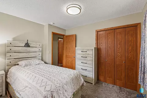 Bedroom - 912 NE 9th St, Madison, SD 57042 photo 7 of 12