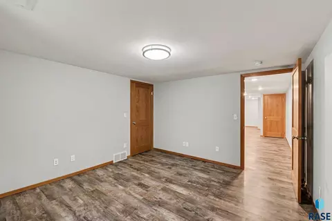 Bedroom - 912 NE 9th St, Madison, SD 57042 photo 10 of 12