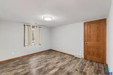 Bedroom - 912 NE 9th St, Madison, SD 57042 photo 8 of 12