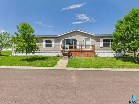 5508 Erin Pl, Sioux Falls, SD 57110