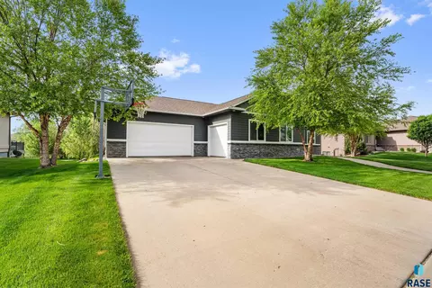 2805 W 95th St, Sioux Falls, SD 57108